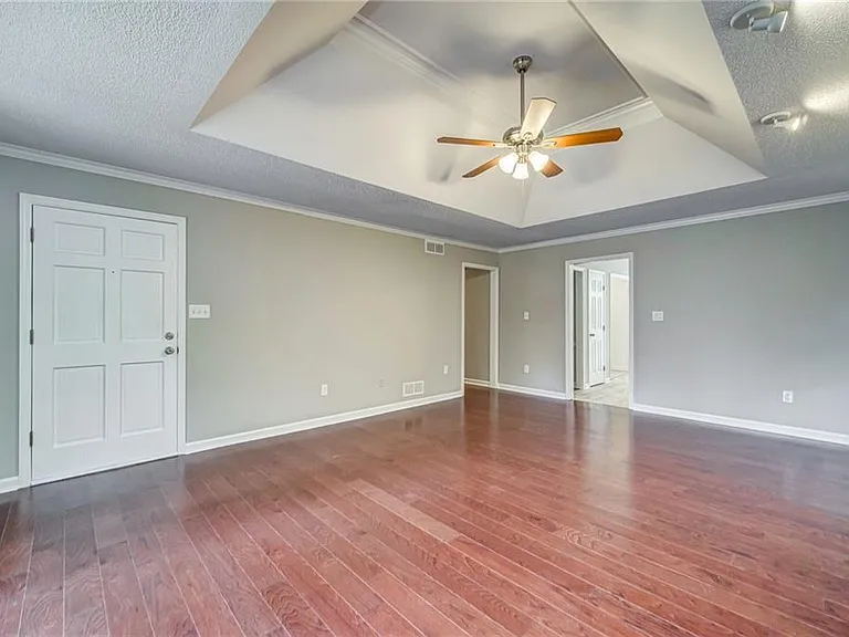 311 Mariner Cir — Photo 14