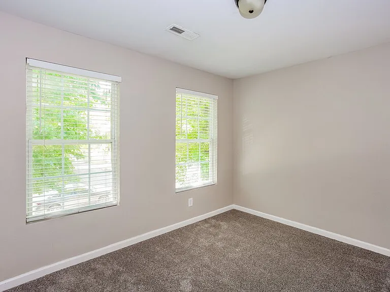 4214 Quinn Dr — Photo 15