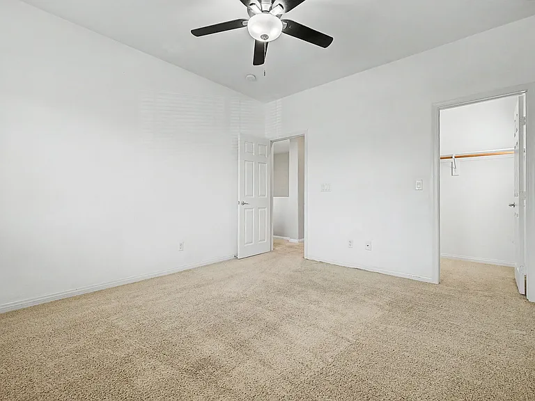 4204 Lower Saxon Ave — Photo 28