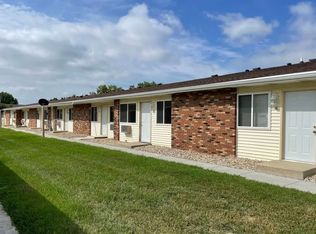 527 22nd Ave NW #3, Minot, ND 58703