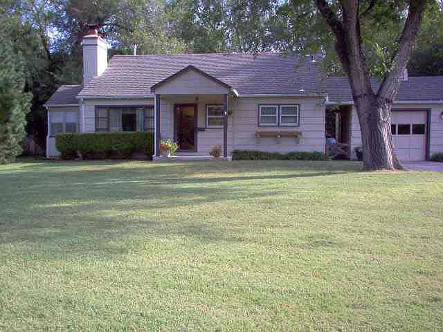 1st image of 1610 Highland Dr