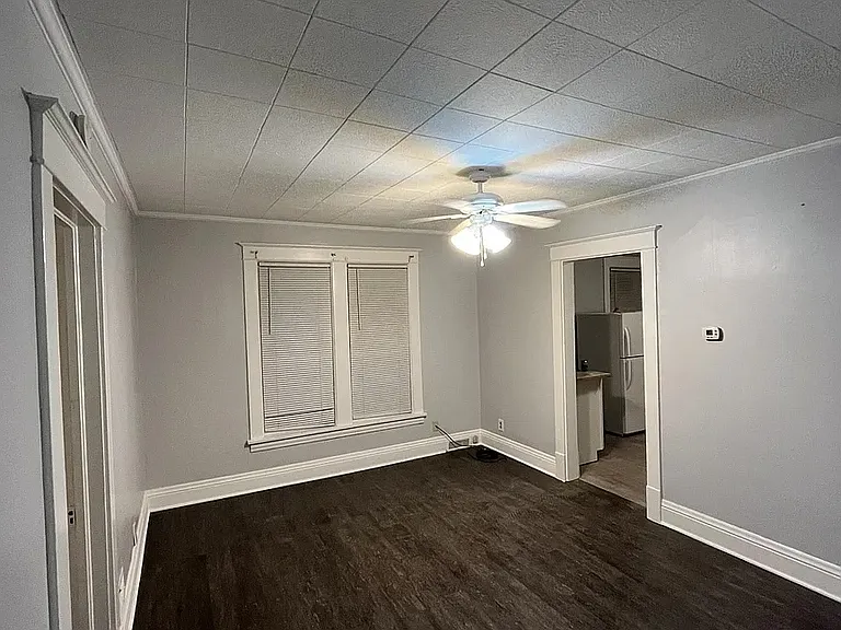 124 E Warren St — Photo 3