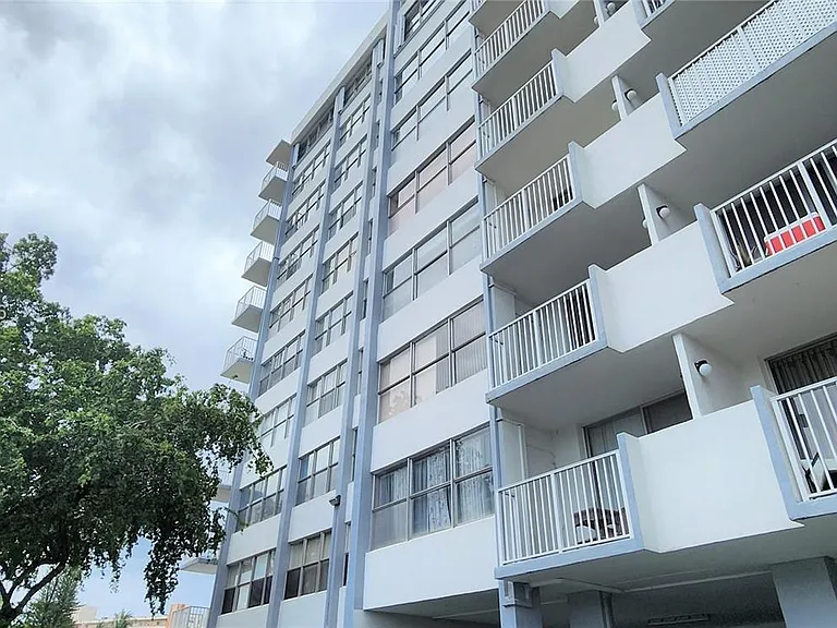1200 NE Miami Gardens Dr #1005W — Photo 38