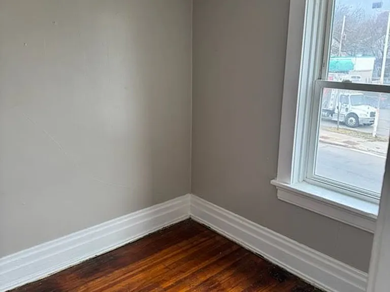 483-501 Dewey Ave #487-1 — Photo 8