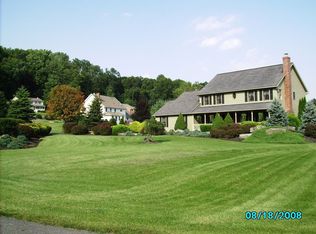 1393 Buck Ridge Dr, Stroudsburg, PA 18360