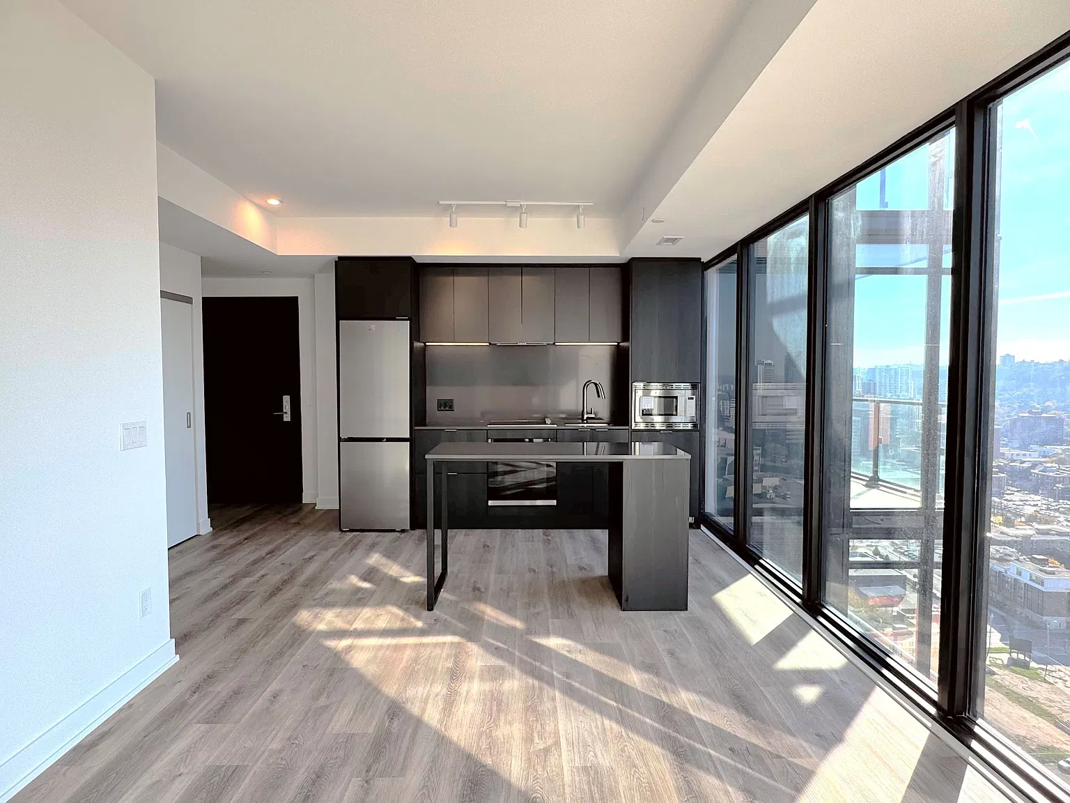 2 bed, $2,380 — Photo 2