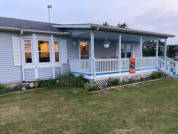 2nd image of 1002 Laurel Dr