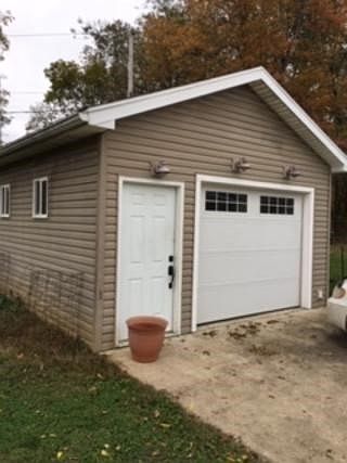 2nd image of 503 Rose Dr