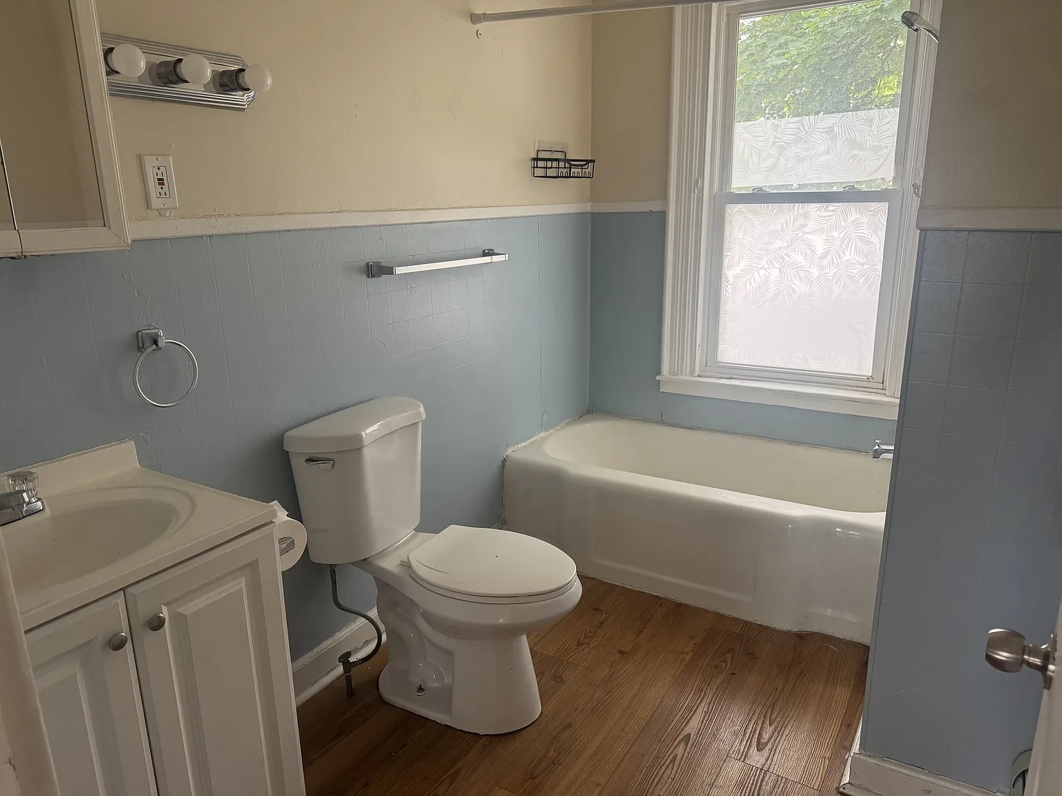 146 Ohio St — Photo 2