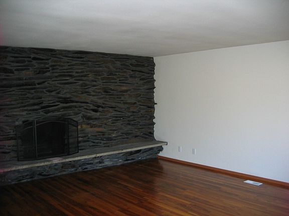 4th image of 1413 Violet Meadow St S