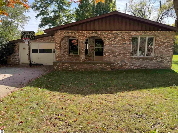 623 Mill St, Alma, MI 48801