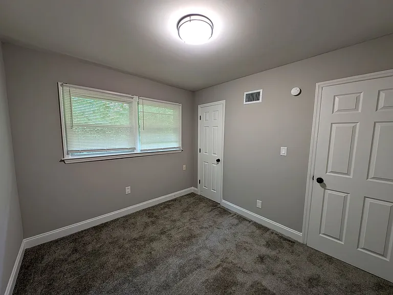 311 Skyland Ave #5 — Photo 7