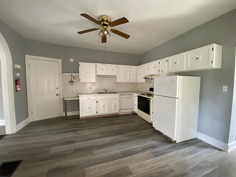 509 N West St #1 — Photo 4
