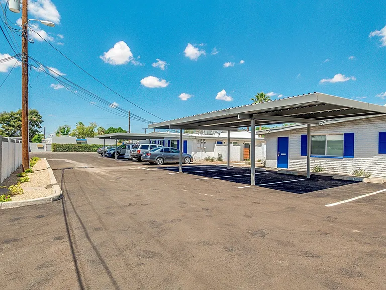 1545 W Colter St — Photo 13
