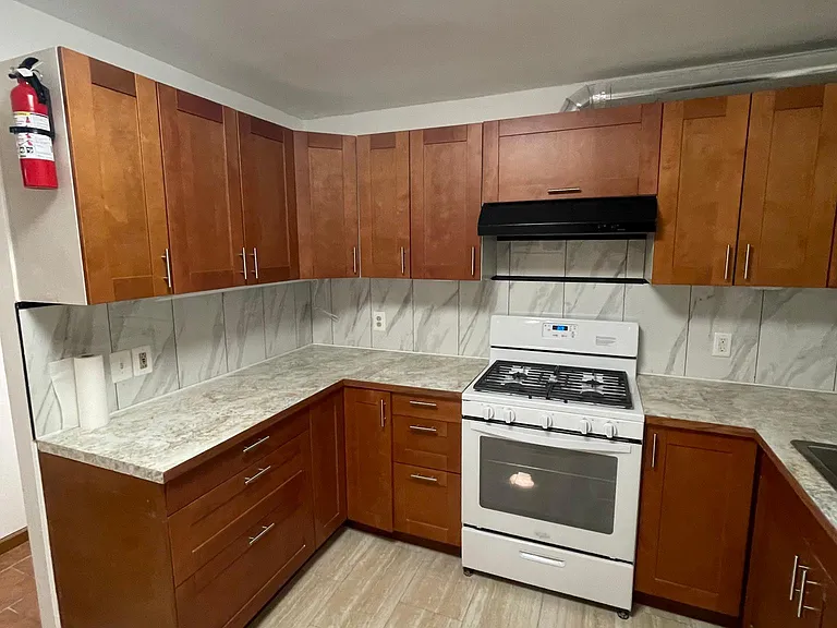 2563 Hearthside Dr — Photo 6