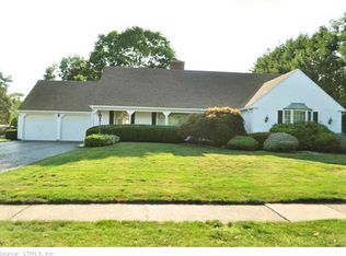 15 Bobwhite Hl, Wethersfield, CT 06109