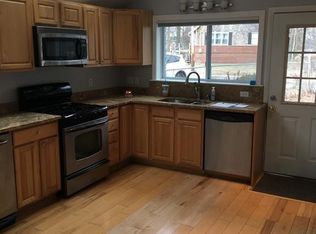 18 Lakeview Pl, Taunton, MA 02780