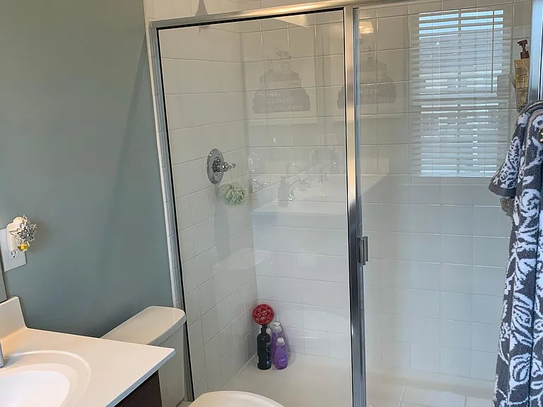 Dual shower head large master shower