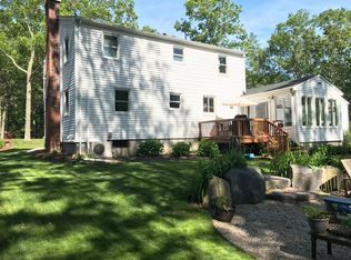 18 Maureen Dr, Smithfield, RI 02917