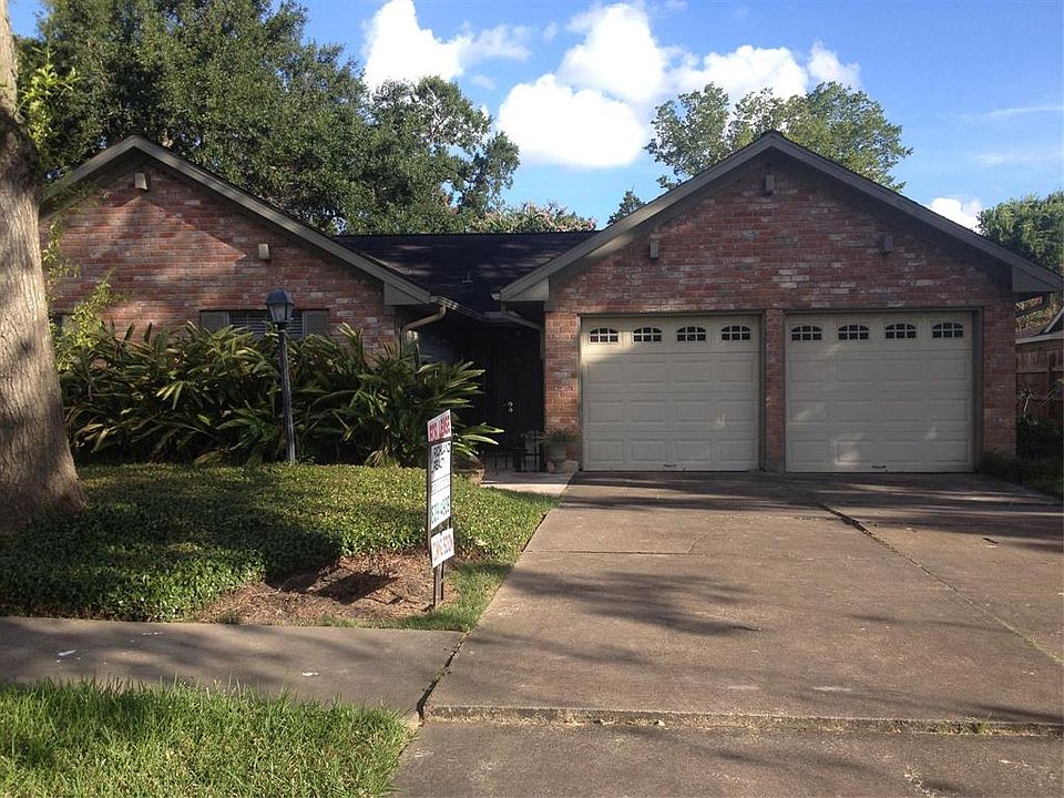 1st image of 13815 Ivymount Dr