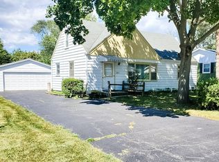 282 Bridgewood Dr, Antioch, IL 60002