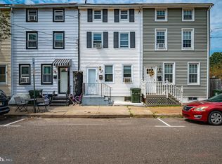 210 Saint Mary St, Burlington, NJ 08016