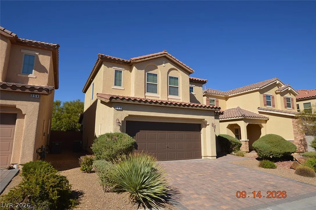 3 bed, 2.5 bath, 1554 sqft, $1,975 — Photo 2