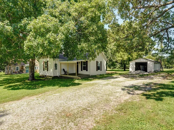 114 N Hobbs Street, Miller, MO 65707