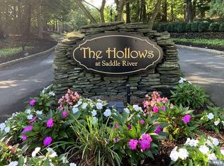 8 Sherbrooke Ct, Upper Saddle River, NJ 07458