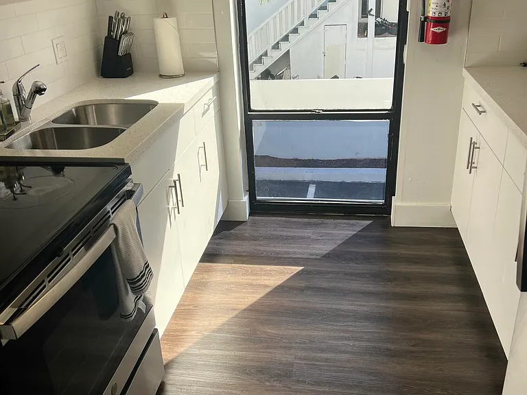 2100 NE 33rd Ave #309 — Photo 2