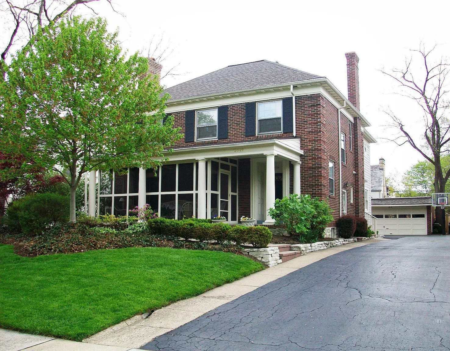2049 Westover Rd photo 1