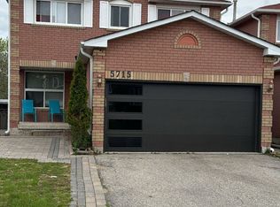 5715 Prairie Cir, Mississauga, ON L5N 6B6