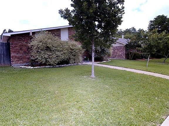 2nd image of 1533 Meandering Way