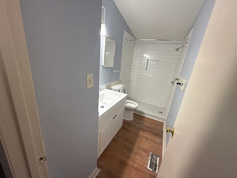 1009 Hampton St NW #1 — Photo 8