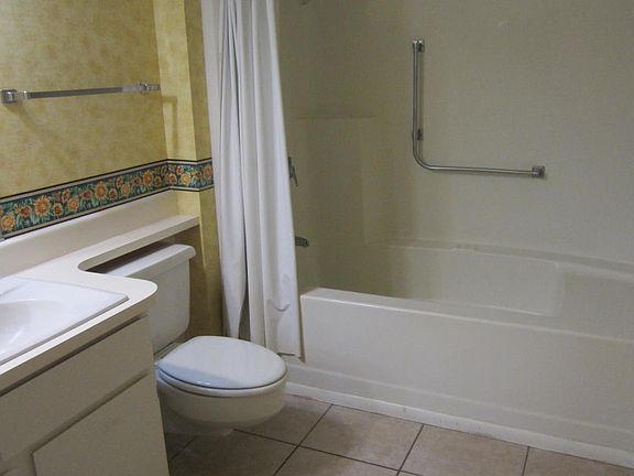 5th image of 17815 N 135th Dr