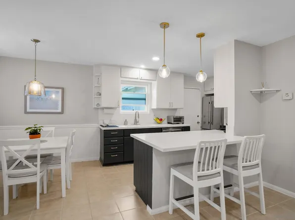 129 Francesca Dr, Oceanside, CA 92057