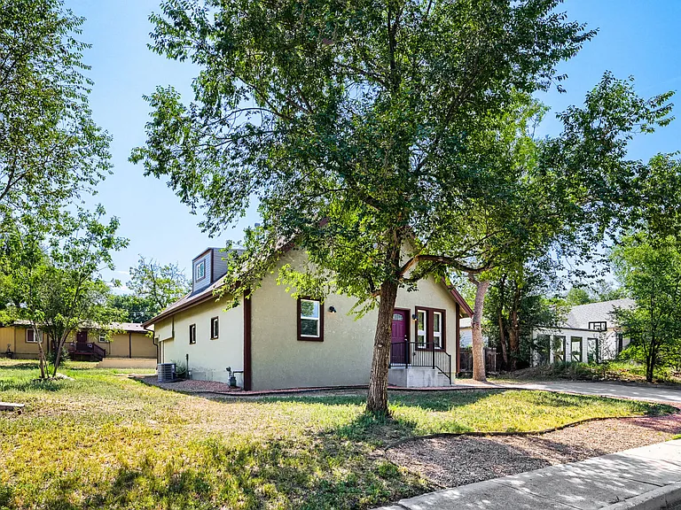 707 S Royer St — Photo 3