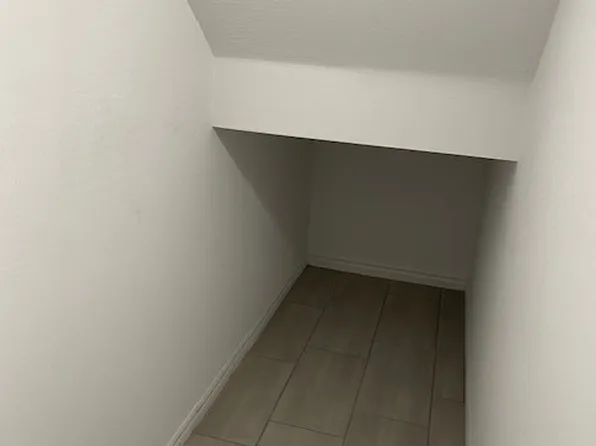 600 N Carriage Hill Dr, Las Vegas, NV 89138