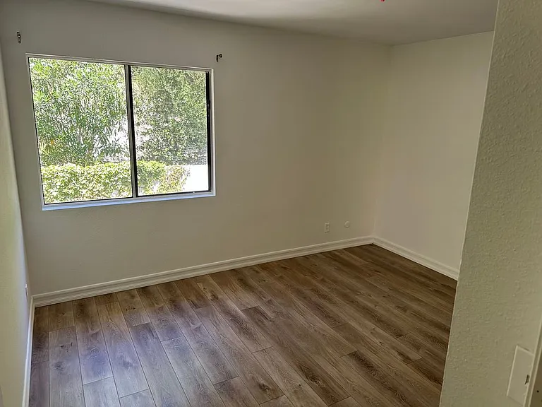 336 S Travelodge Dr #2 — Photo 2