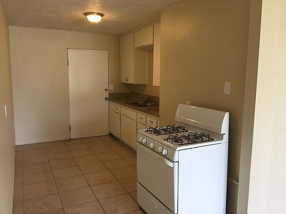 3rd image of 43115 Kenya Dr
