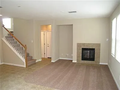 3 bed, 2.5 bath, 1462 sqft, $2,795 — Photo 2
