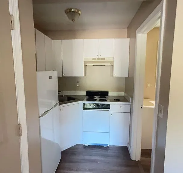 434 Russell Rd — Photo 5