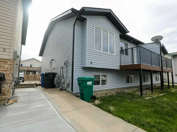 720 Heritage Blvd W #8, Lethbridge, AB T1K 7X2