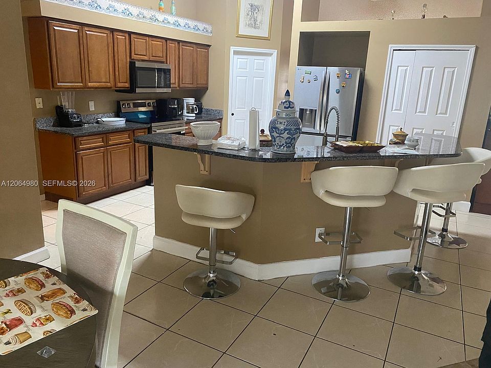 2nd image of 396 Albedo Ave SE