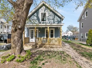 48 Vernon St, Holyoke, MA 01040