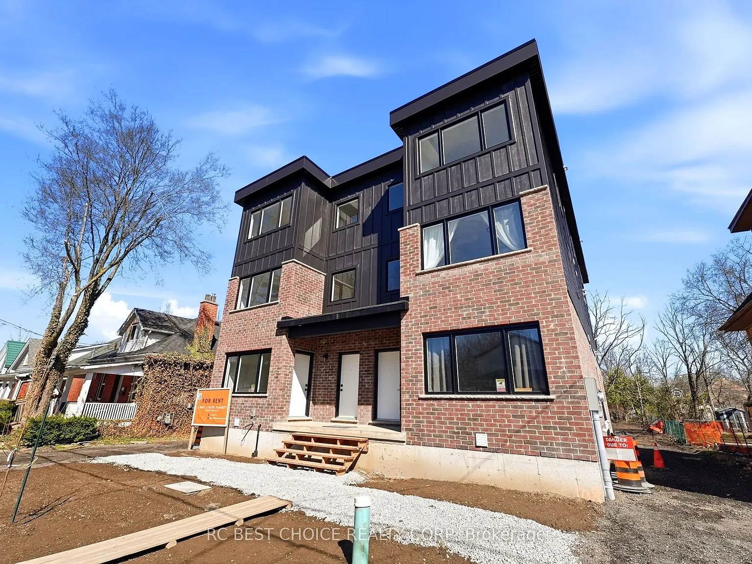 2 bed, $2,100 — Photo 3