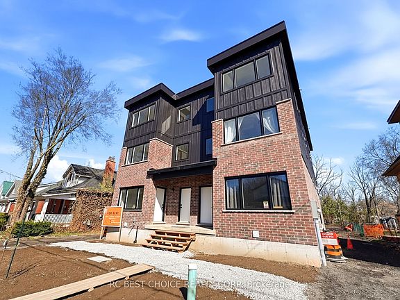 3rd image of 108 Briscoe St E