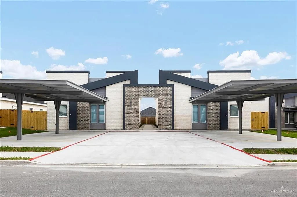 3 bed, 2.0 bath, 1195 sqft, $1,345 — Photo 1