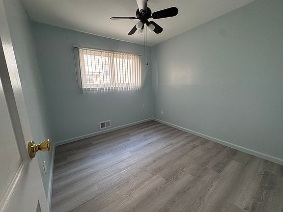 4th image of 23 Bangor St Floor 2