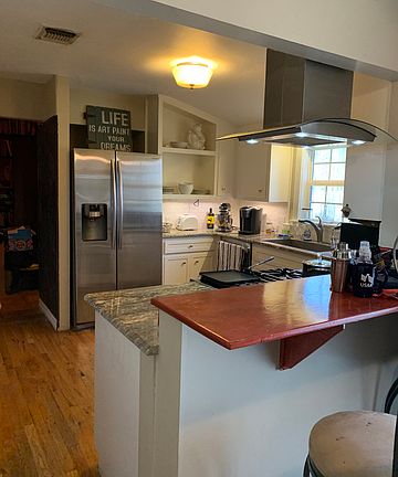 3rd image of 438 Irvington Dr